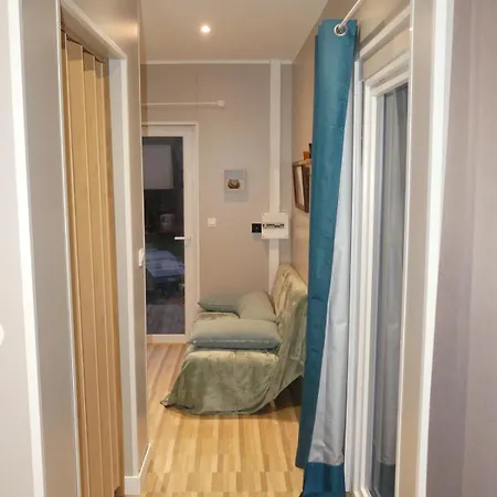 Garden House For 2-4 People Avec Terrasse *