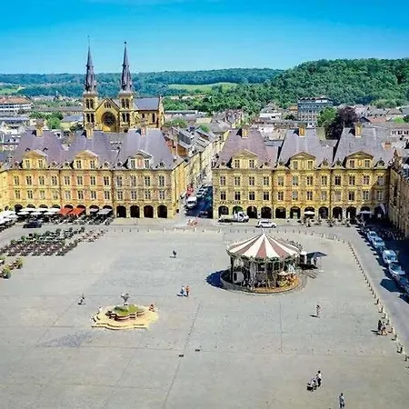 Garden House For 2-4 People Avec Terrasse * Montcy-Notre-Dame